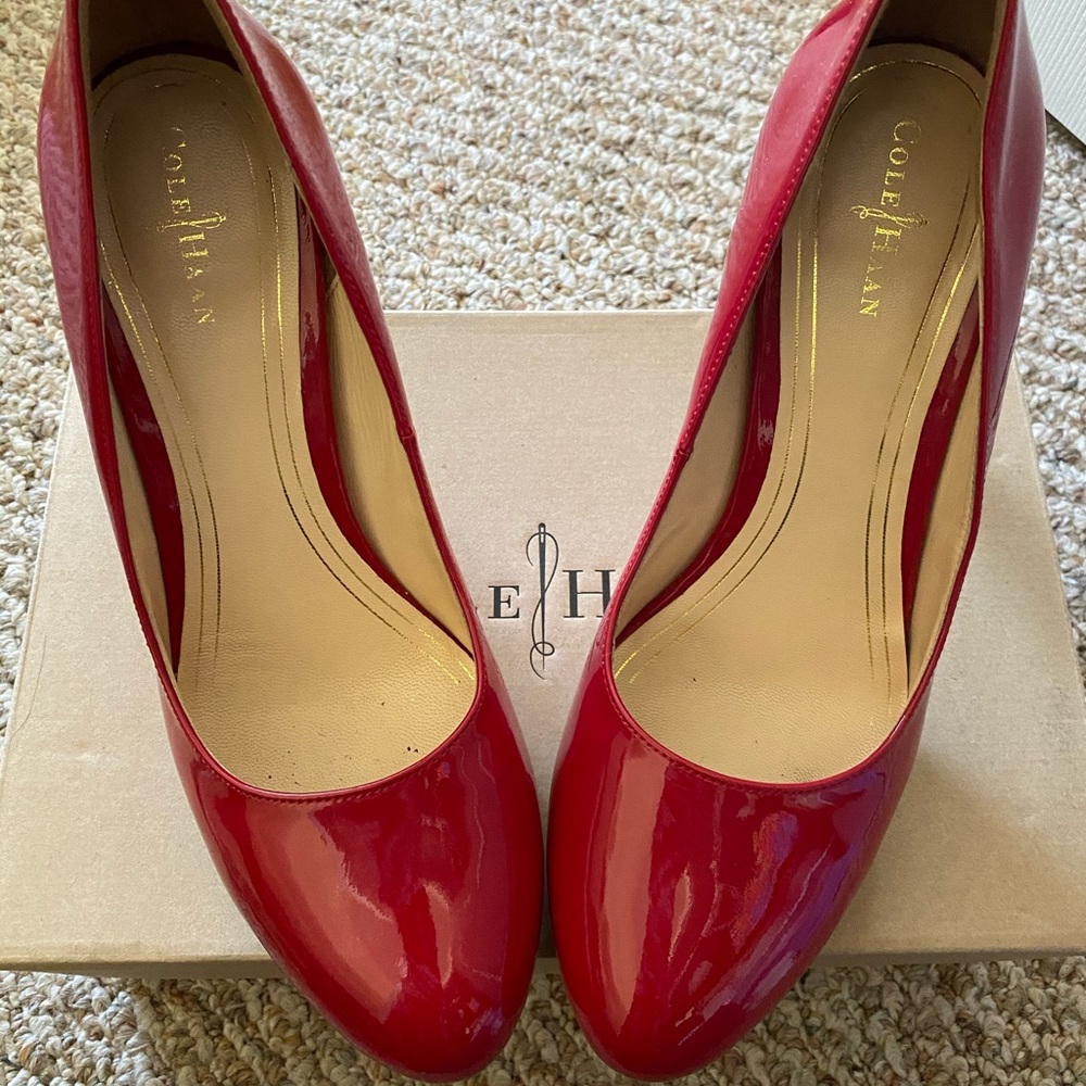 {cole haan} red heels 👠